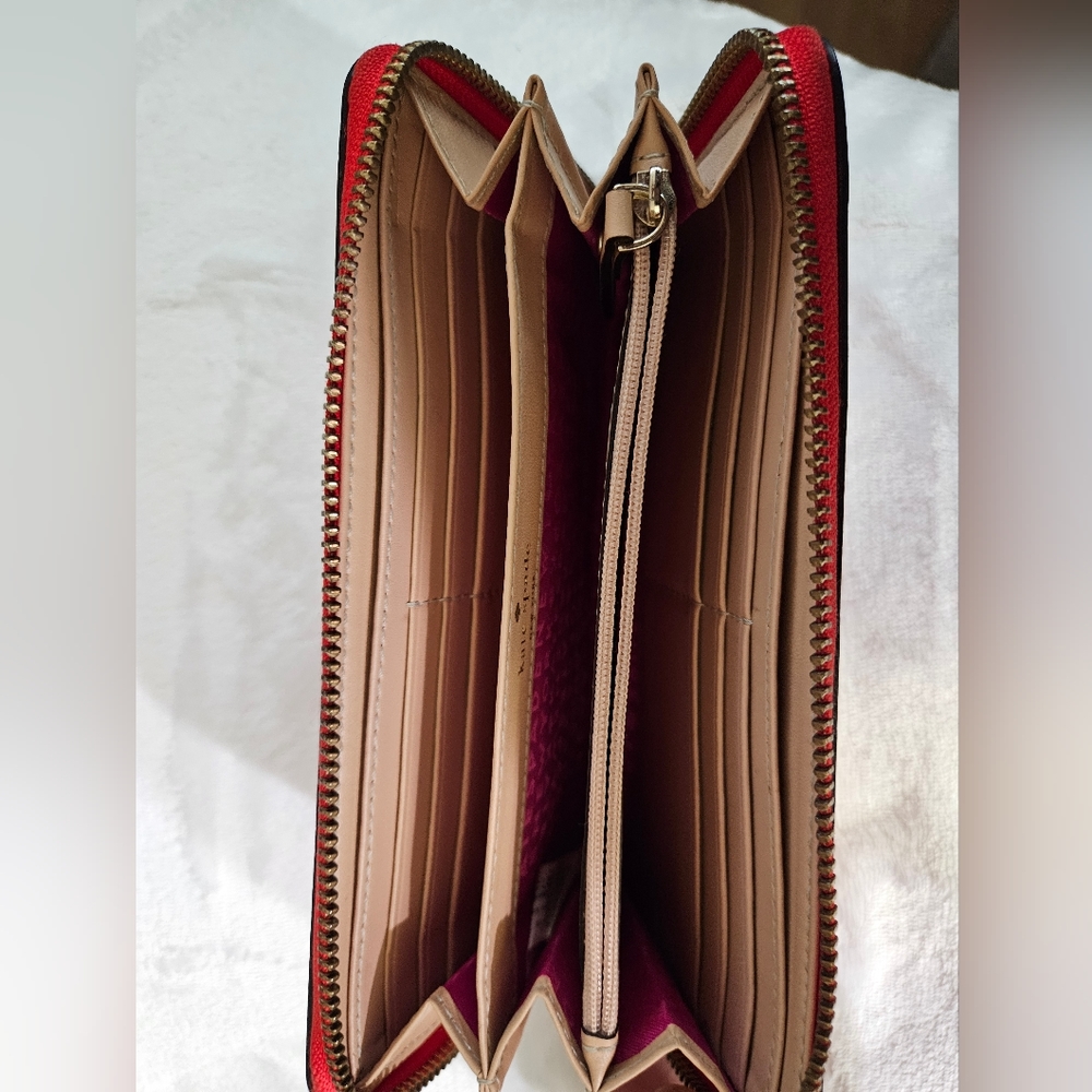 Wallet - Picture 3 of 3